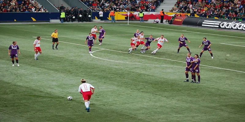 Đá phạt gián tiếp trong bóng đá